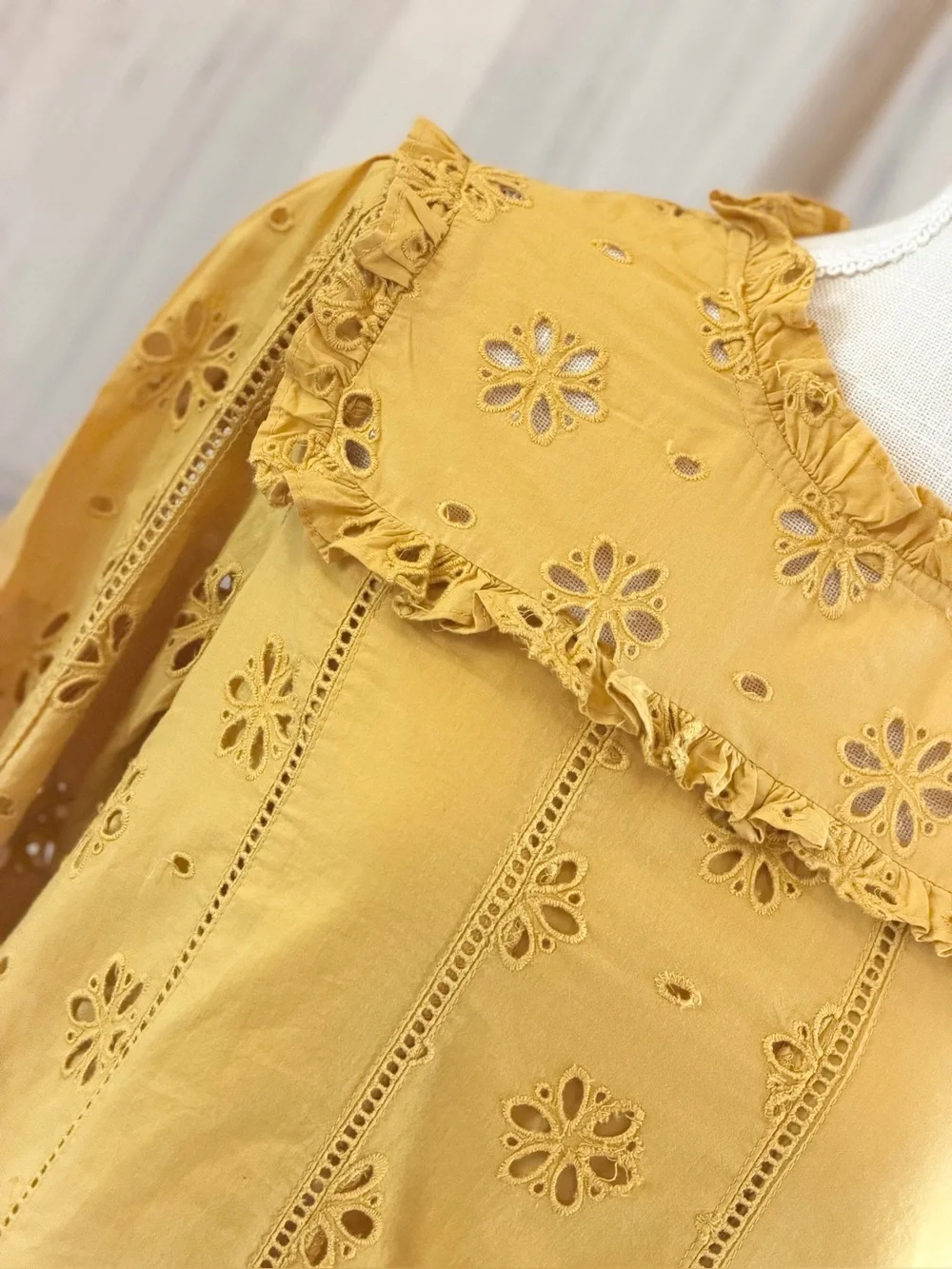 J. Crew Mustard Eyelet Long Sleeve Top | Blouse. Women’s Sz-XS Poetcore | Ruffle